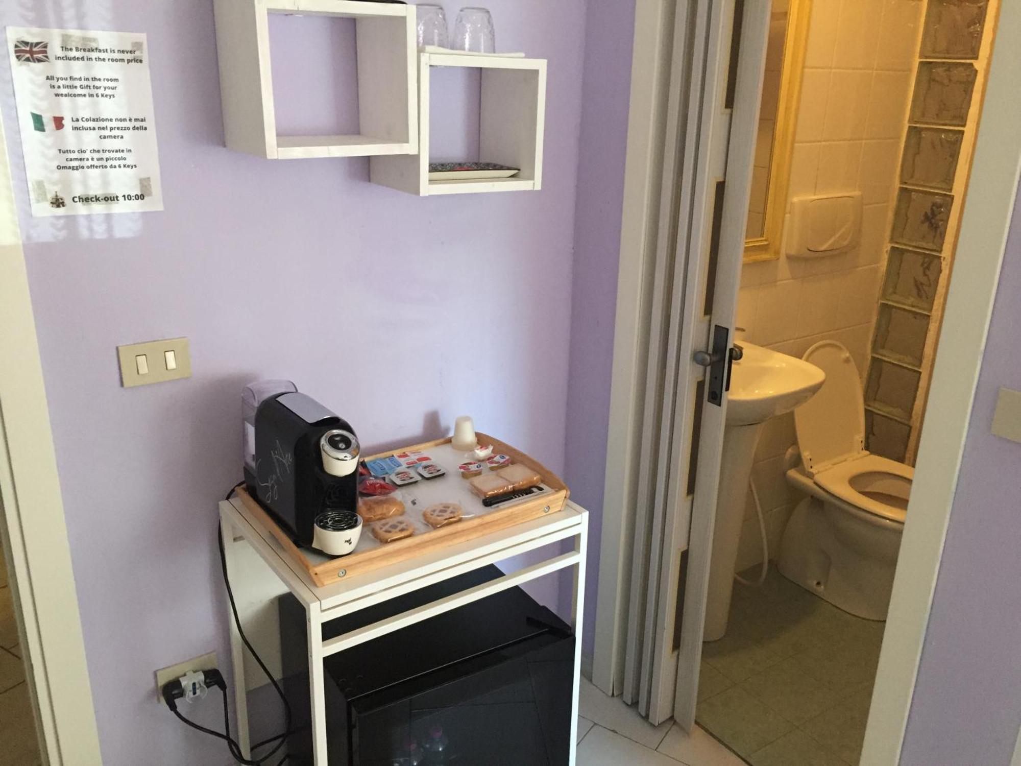 6 Keys Bed & Breakfast Pisa